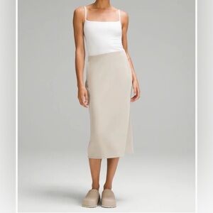 Lululemon Softstreme High-Rise Midi Skirt Size 2 Mojave Tan Minimalist